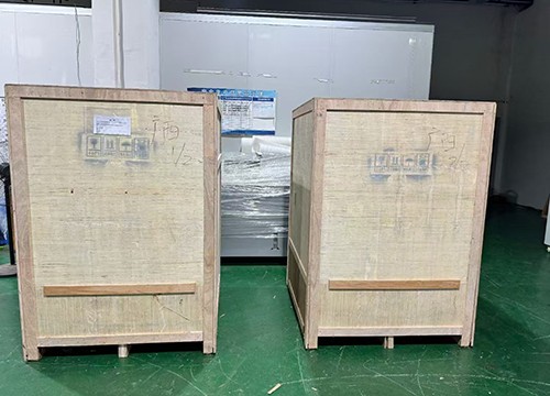 设备木箱封装出货